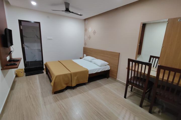 Room 2 of 19