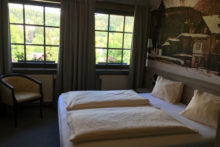 Room 9 of 81