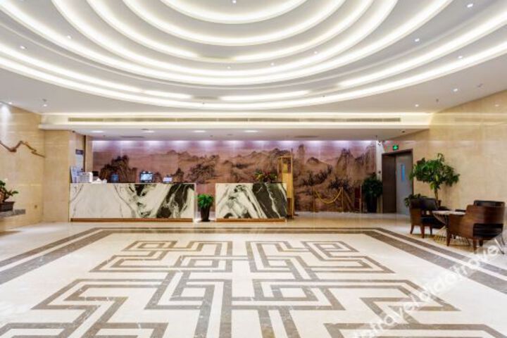 Hotel Interior 9 of 27
