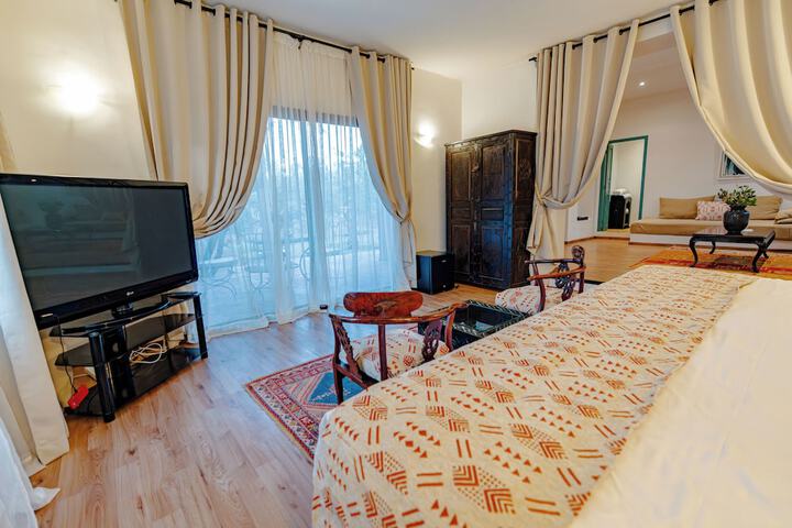 Room 32 of 126