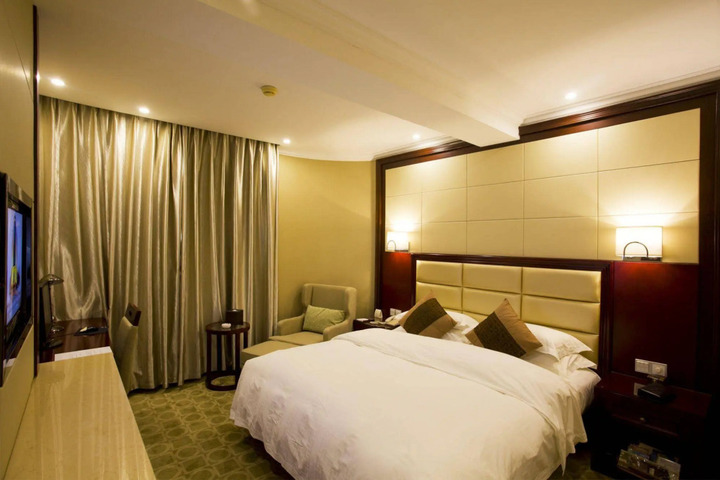 Hotel Entry