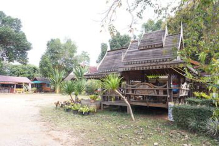 Hotel Exterior 10 of 38