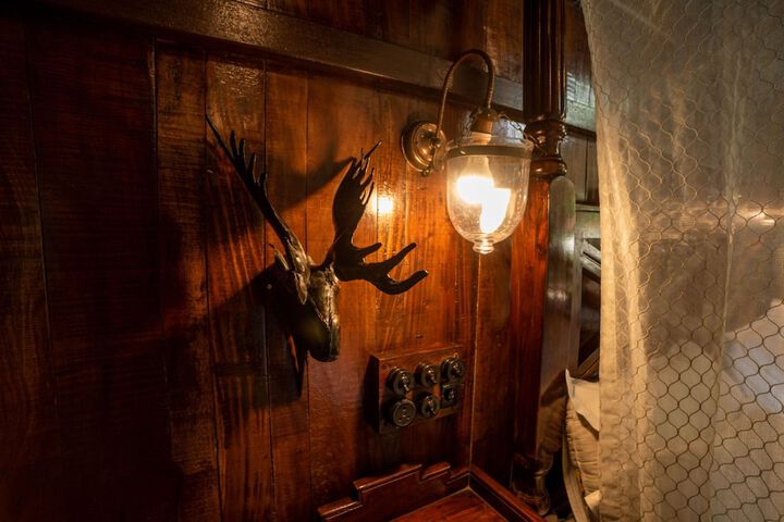 Room 21 of 152