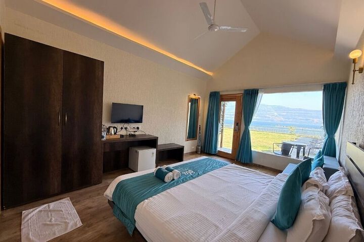 Room 8 of 60