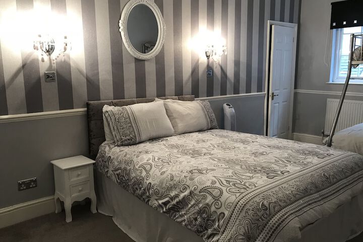 Room 12 of 38