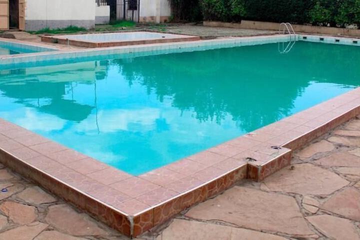 Pool 5 of 9