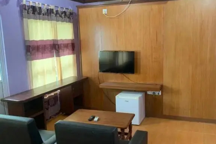 Room 5 of 7