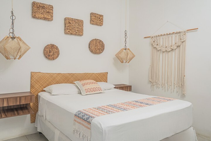 Room 6 of 34