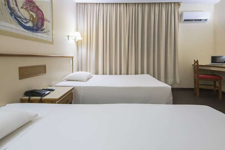 Room 17 of 60
