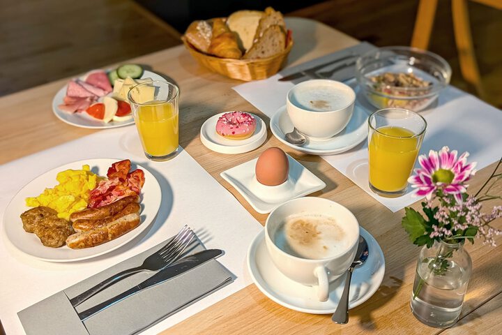 Breakfast meal