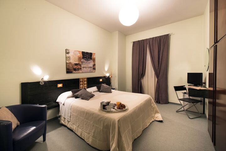 Room 7 of 42