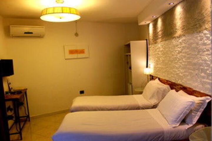 Room 127 of 191