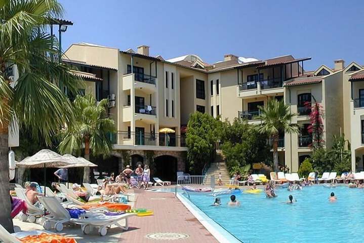Hotel with Pool