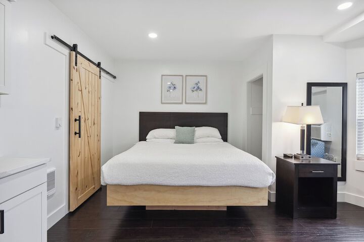 Room 25 of 72
