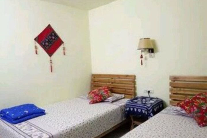 Room 9 of 19
