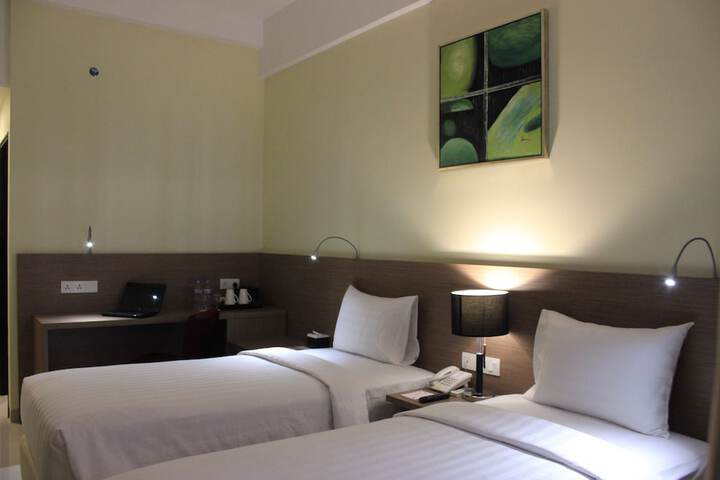 Room 12 of 49