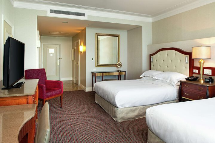 2 Queen Bed Accessible Room (16 of 29)
