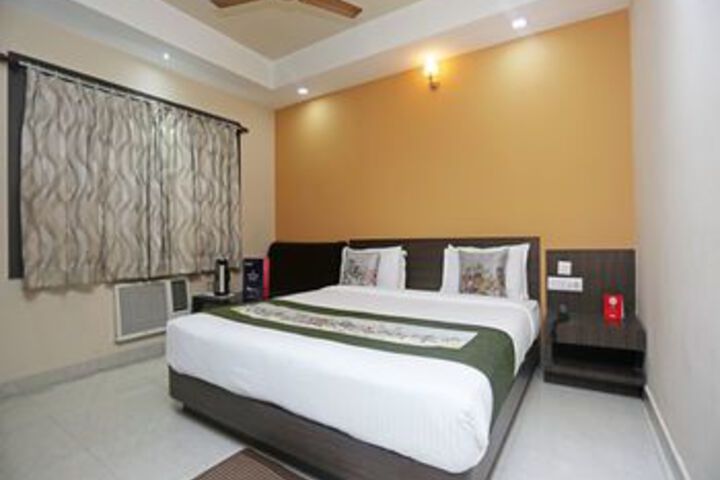 Room 14 of 26