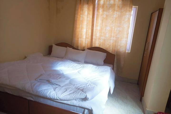 Room 3 of 12