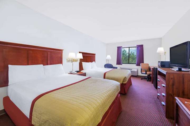 Room 5 of 13