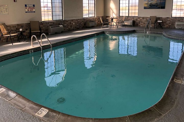 Pool 44 of 52