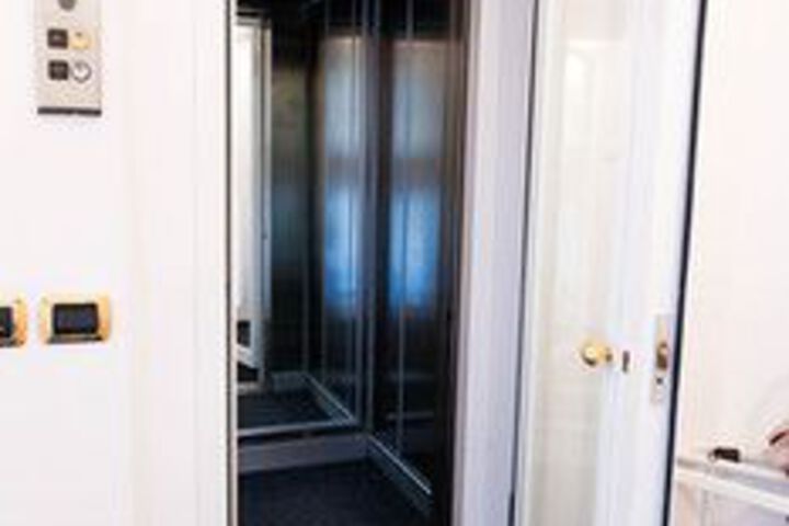 Room 21 of 40