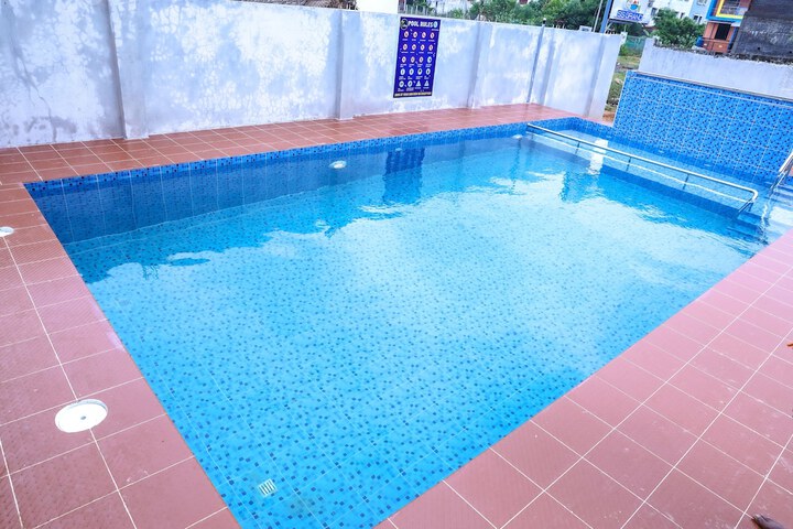 Pool 8 of 13