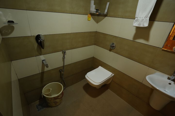 Room 42 of 63