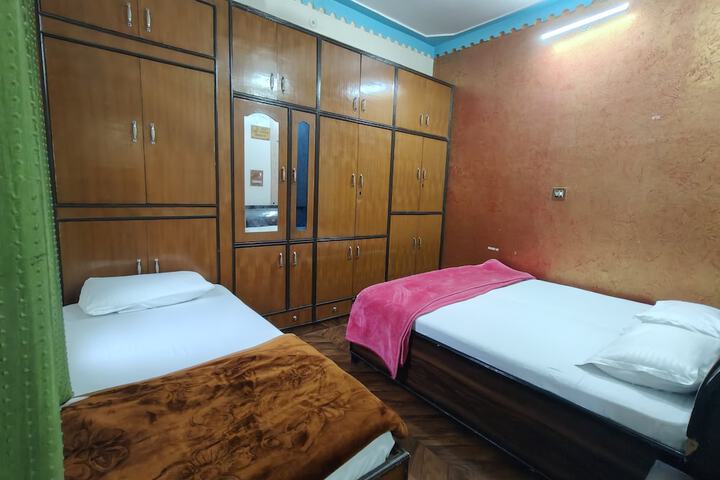 Room 15 of 41