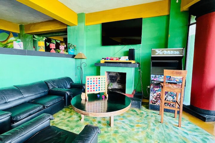 Room 96 of 172