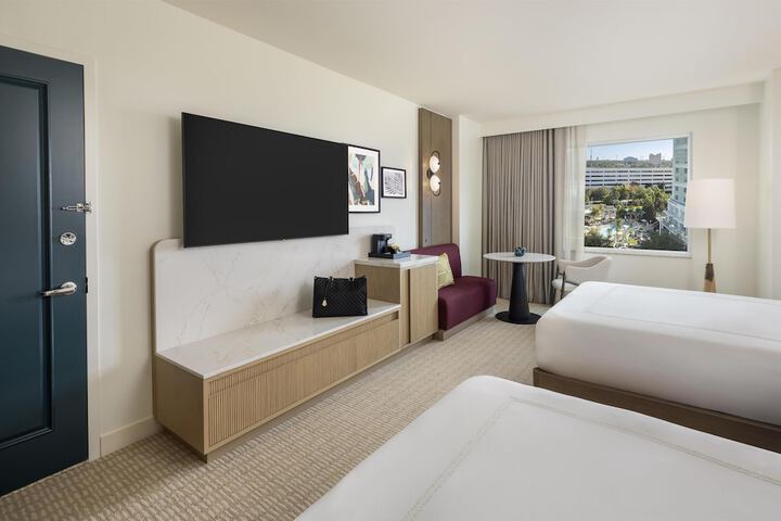 Room 29 of 147