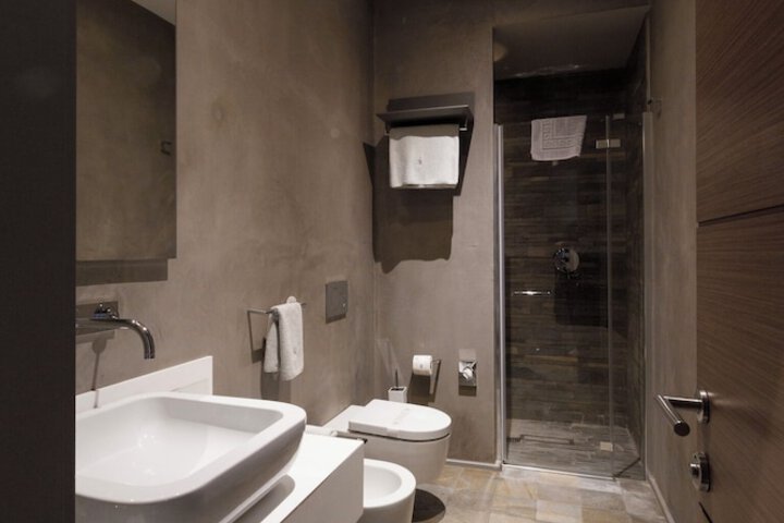 Room 43 of 63
