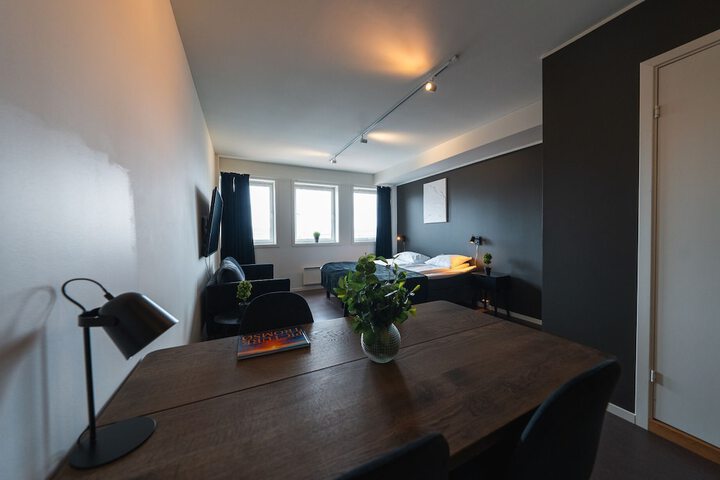 Room 11 of 37
