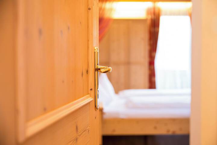 Room 34 of 59
