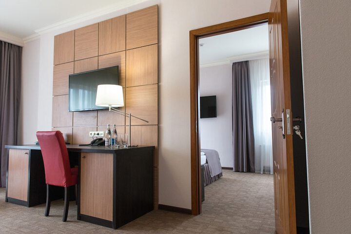 Room 28 of 78