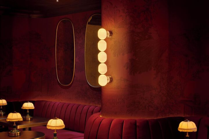 Lounge 39 of 63
