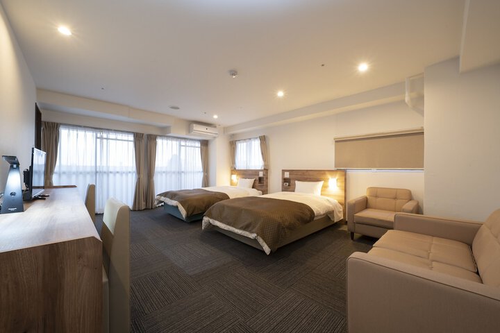 Room 8 of 62