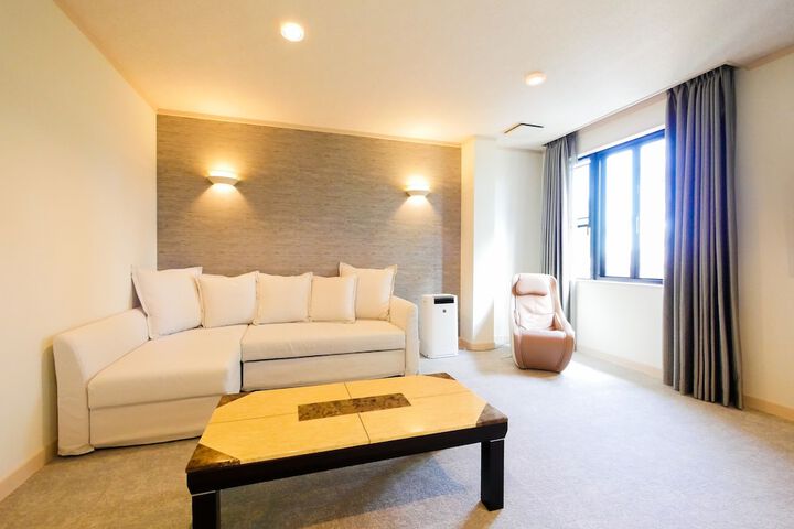 Room 19 of 27
