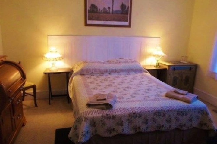 Room 10 of 50