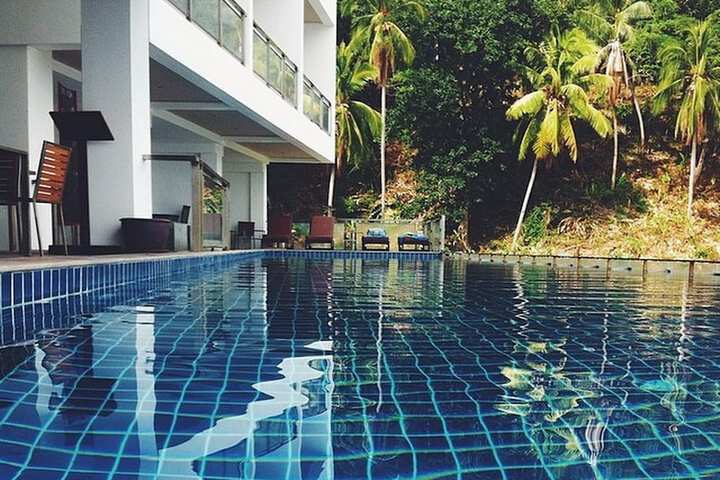 Pool 30 of 41