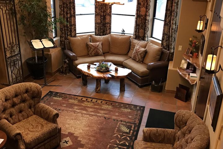 Hotel Interior 4 of 285
