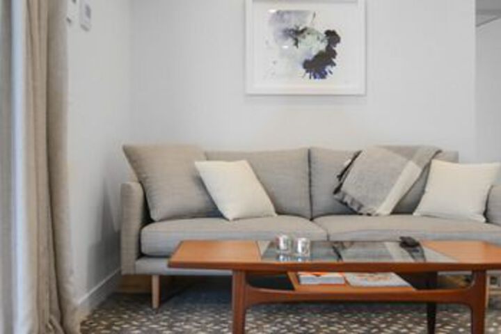 Room 5 of 15