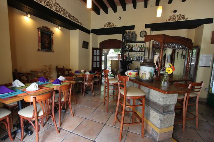 Dining Photos
