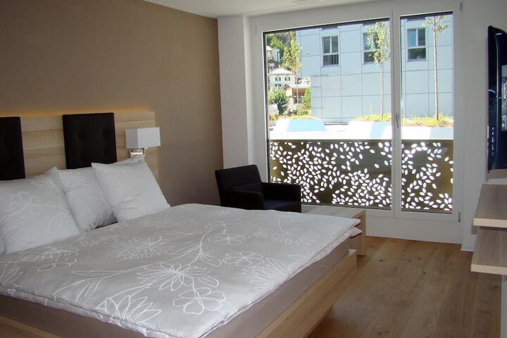 Room 3 of 25