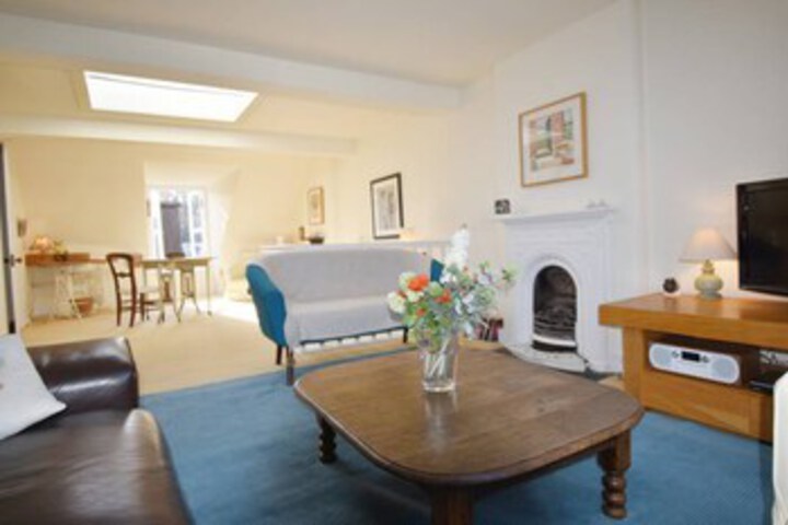 4 Bedroom Flat in Edinburgh City Centre