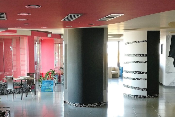 Guest Lobby