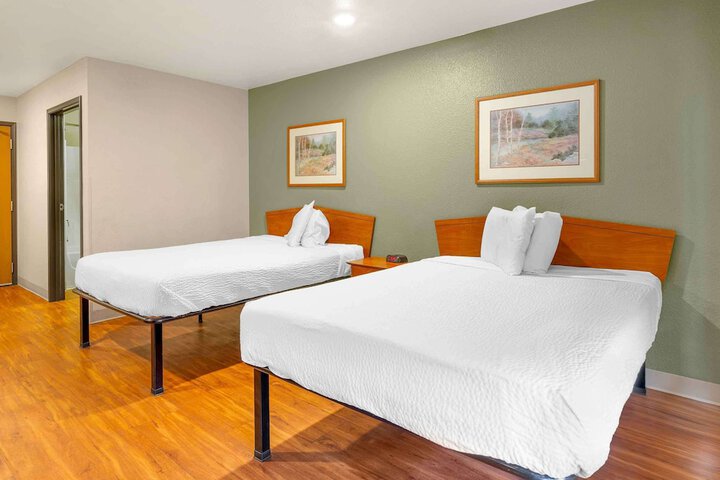 Studio with Double Bed (5 of 10)