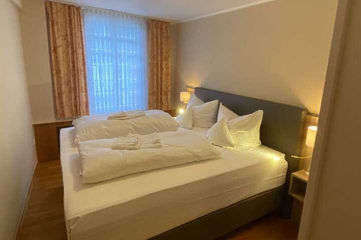 Room 17 of 44