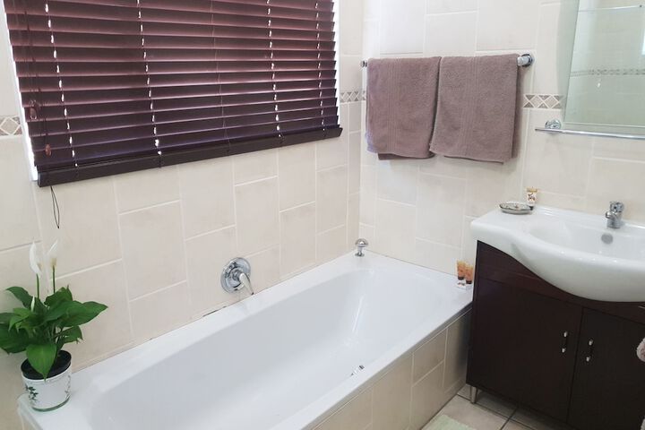 Room 12 of 19