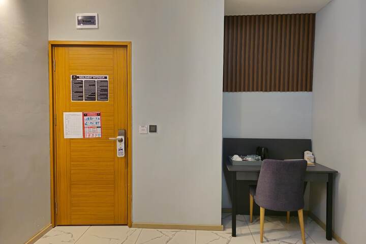 Room 15 of 50